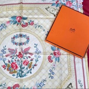 Hermès Jeux de Paille Silk Scarf in Red and Cream